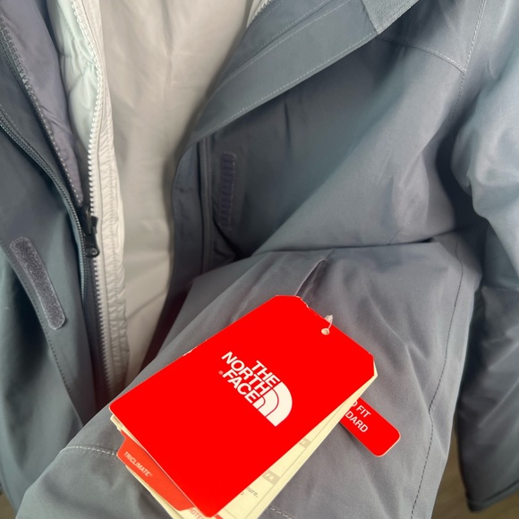The North Face Women's Carto Triclimate Jacket, Small, Gray - Picture 8 of 16